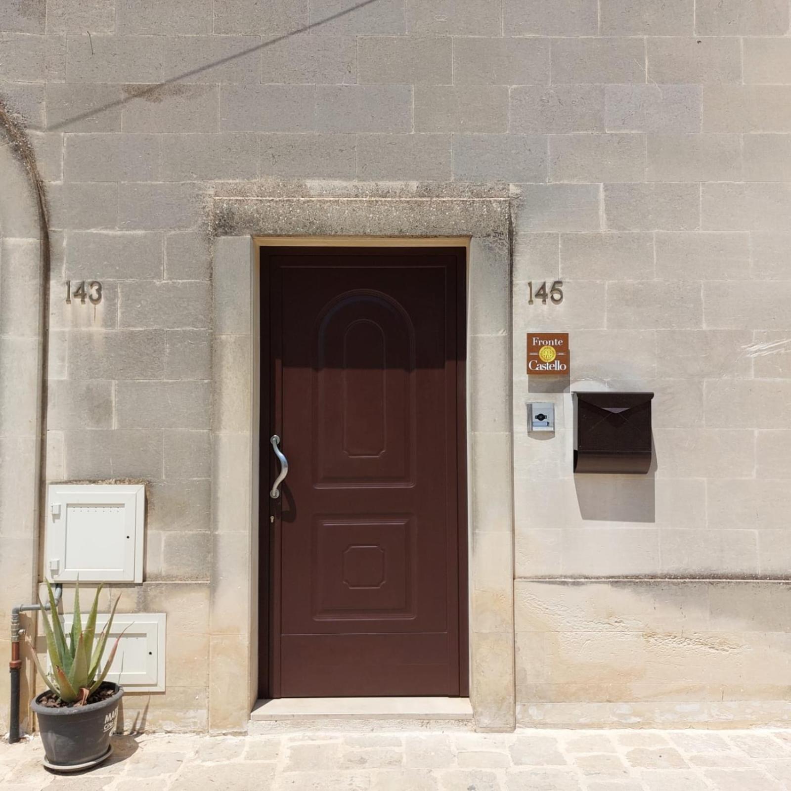 Casa Vacanze Fronte Castello Martano Luaran gambar